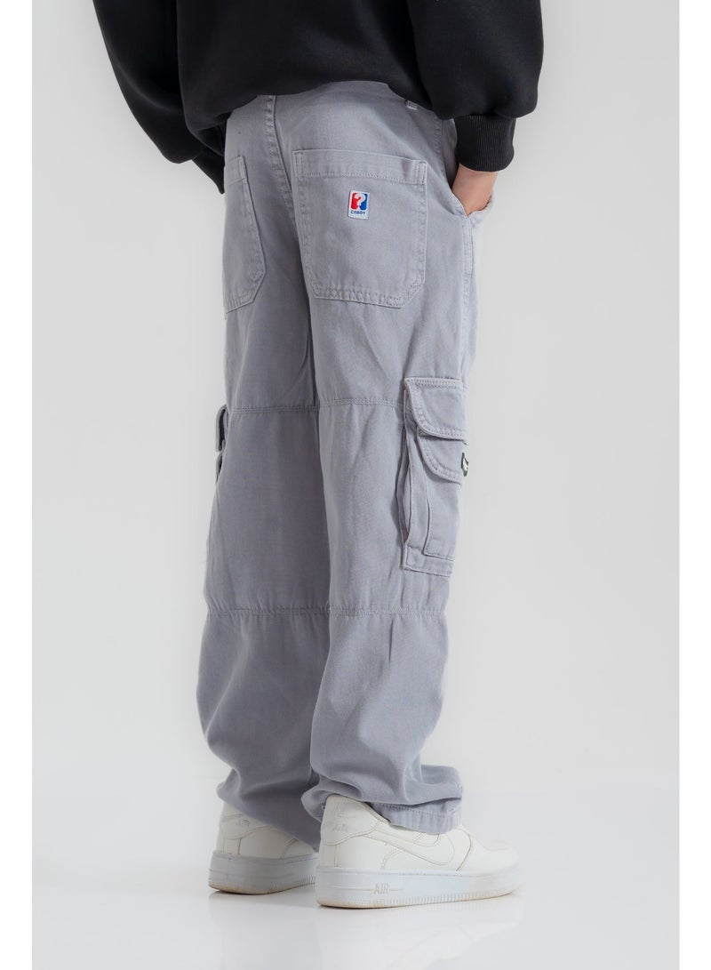 سي إن جينز وير كيدز بنطلون كارجو أولادي سادة بقصة واسعة - Image 4